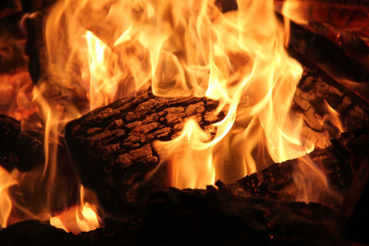 Expert Fireplace Cleaning in Wilmette, IL Professional Fireplace Cleaning Services In Wilmette Illinois